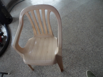 Silla Usado En Buen Estado Color Crema Acc No Tiene
